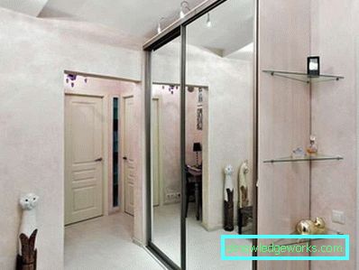 Oblikujte hodnik v enosobnem apartmaju - fotografija